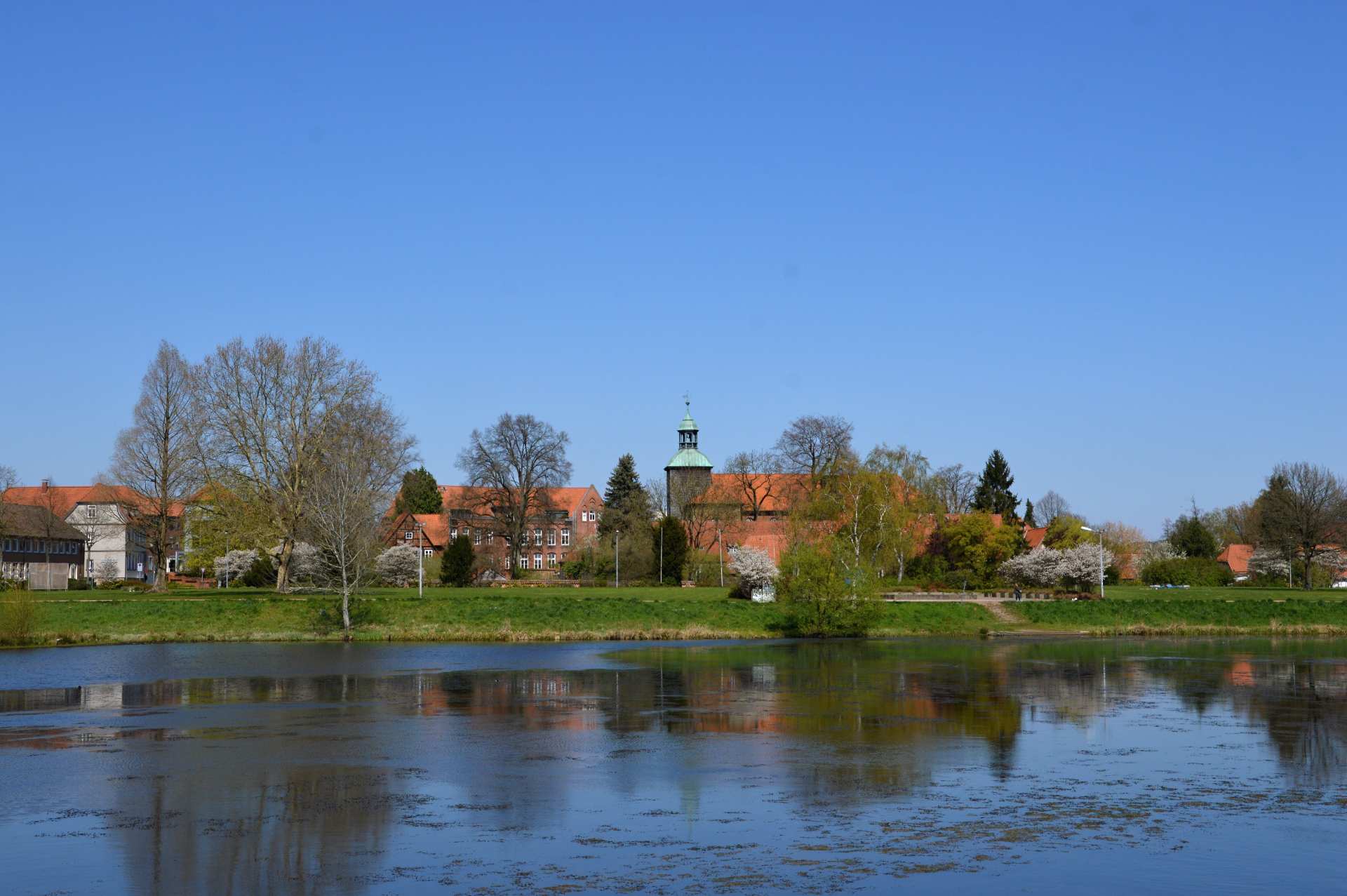 Fluss und die Stadtansicht von Walsrode