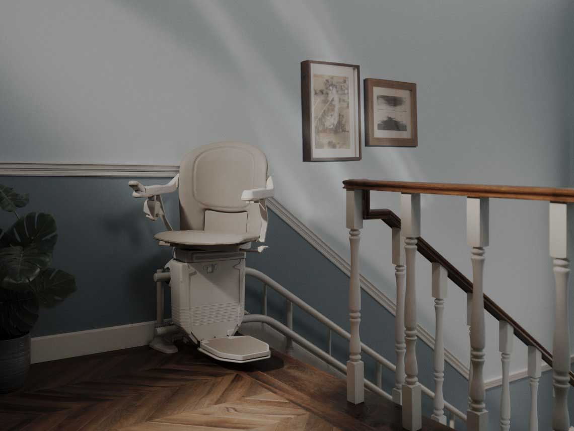 Moderner Lifta Avantgarde Treppenlift im Hausflur für barrierefreies Wohnen und mehr Komfort