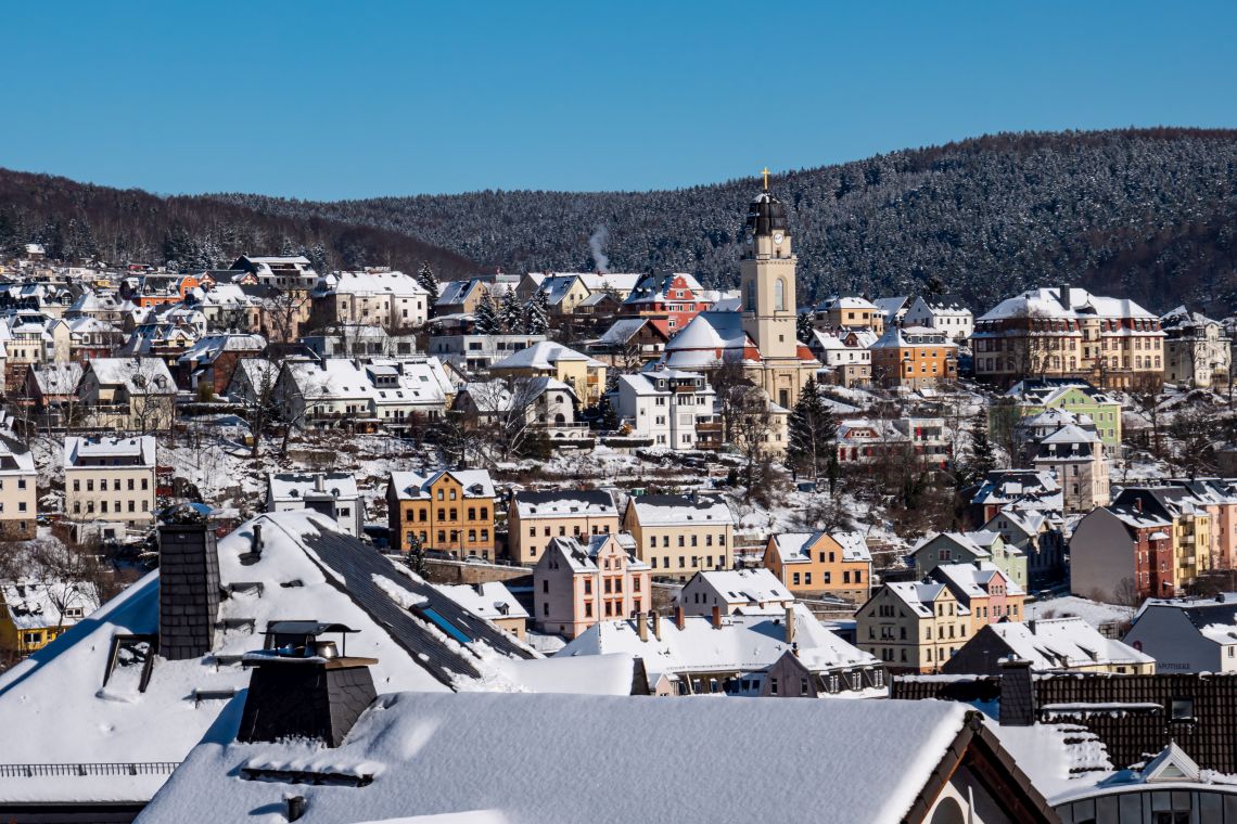 Treppenlift in Aue-Bad Schlema und Umgebung kaufen Blick auf die Bergstadt Aue-Bad Schlema im Erzgebirge