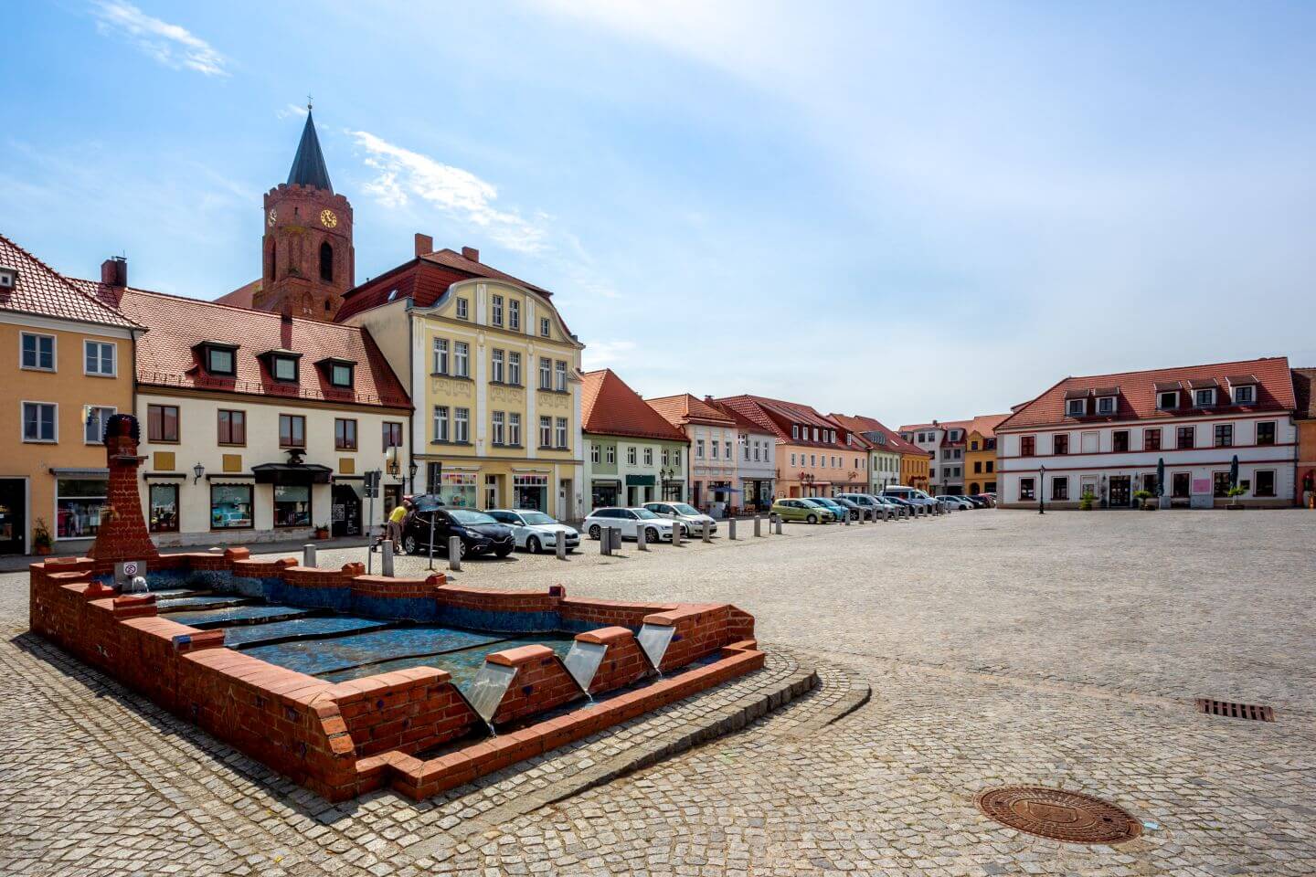 Marktplatz mit Brunnen in Beeskow
