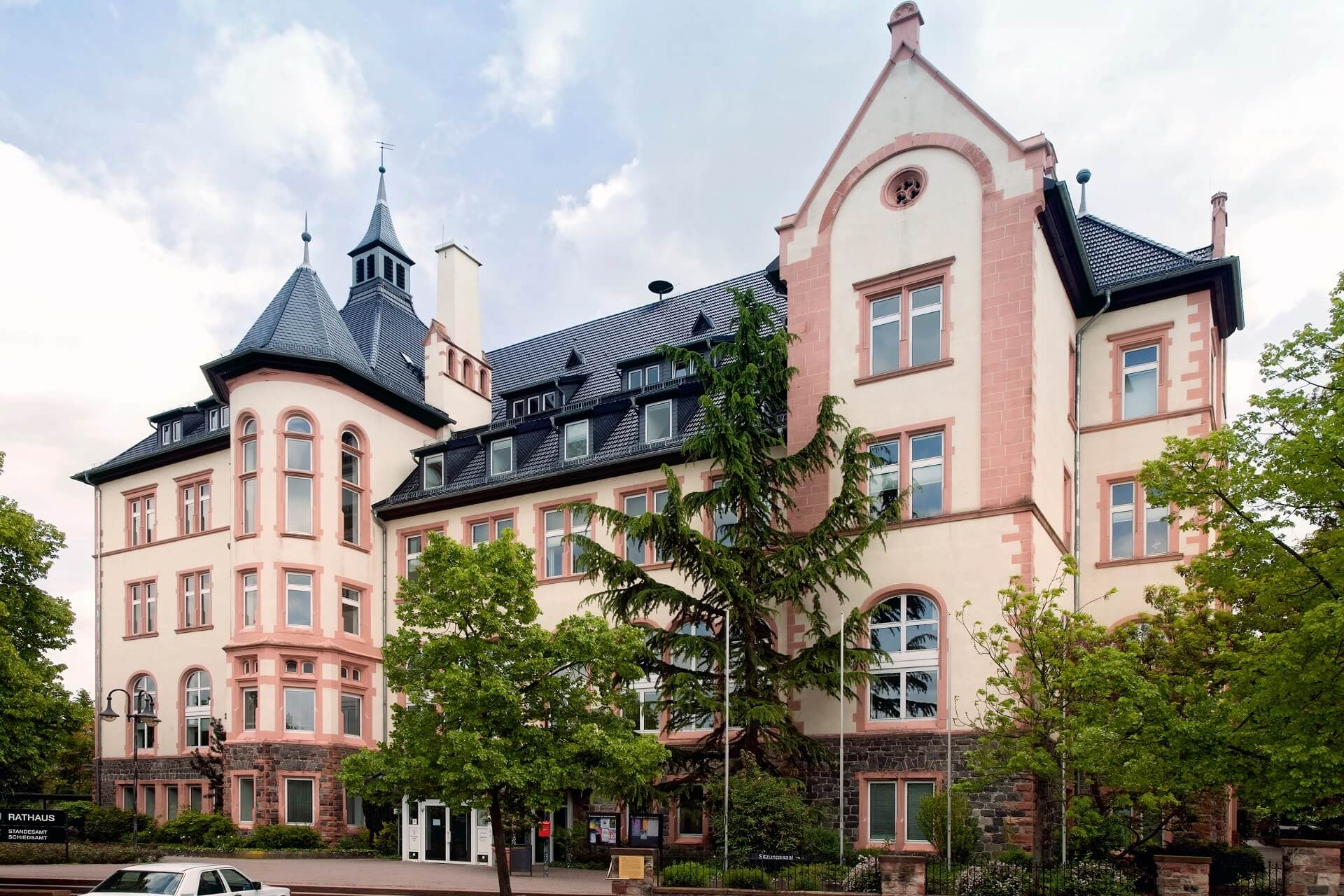 Treppenlift-Beratung für Bensheim und Umgebung Rathaus in Bensheim