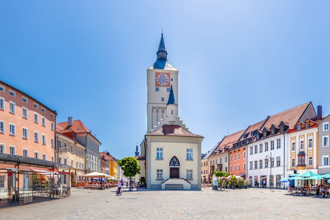 Kirche auf dem Luitpoltplatz in Deggendorf