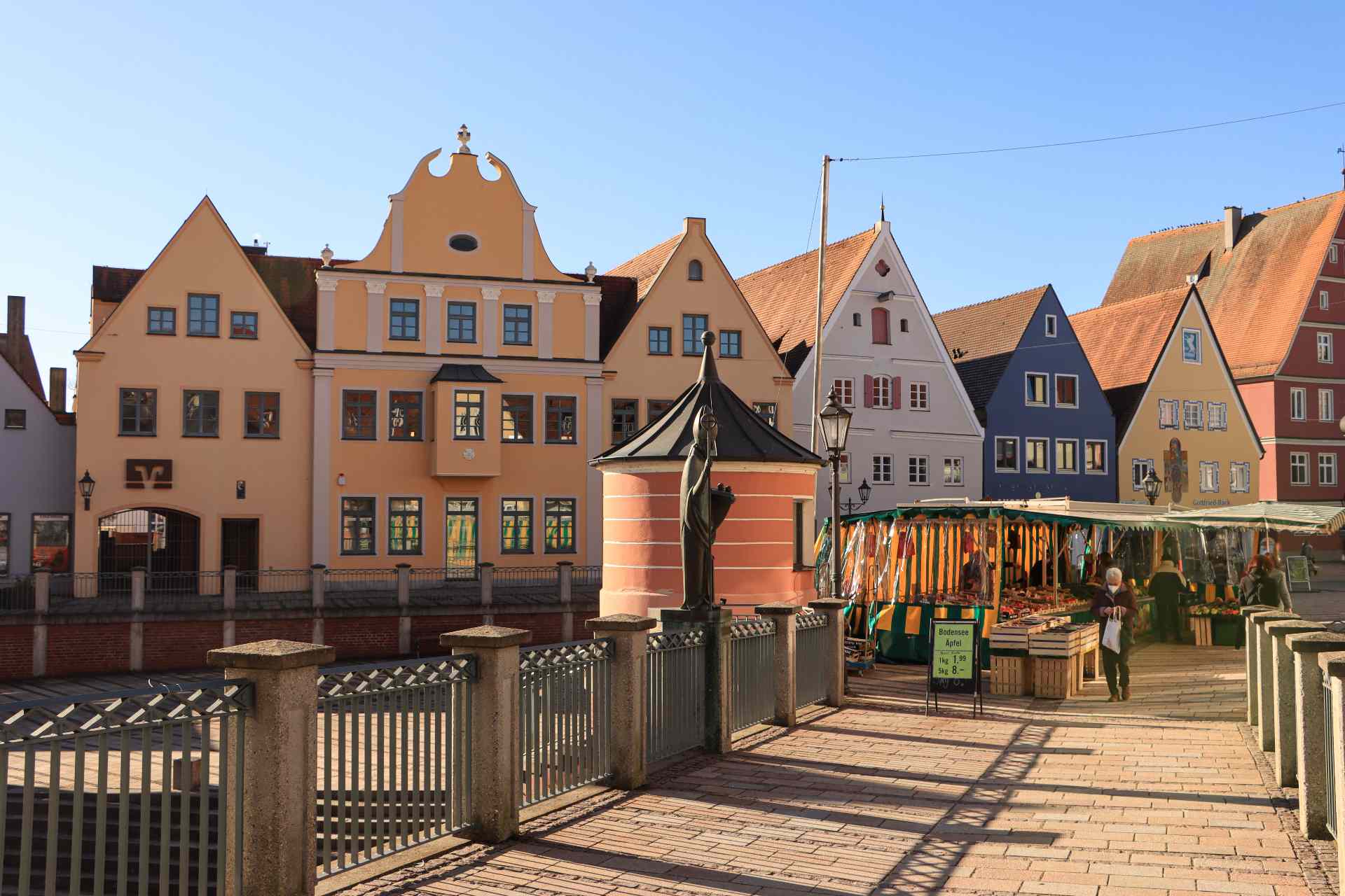Treppenlift-Beratung für ganz Donauwörth Markt in der Innenstadt von Donauwörth