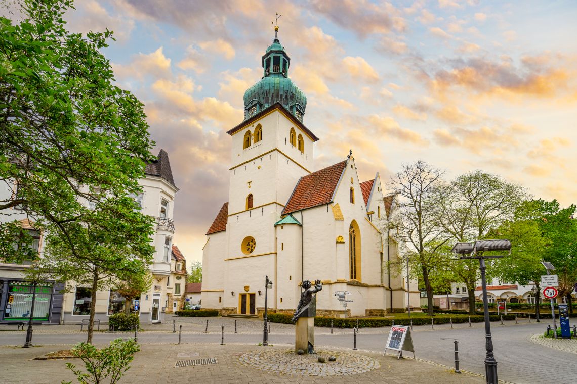 Blick auf Innenstadt mit Kirche von Herford