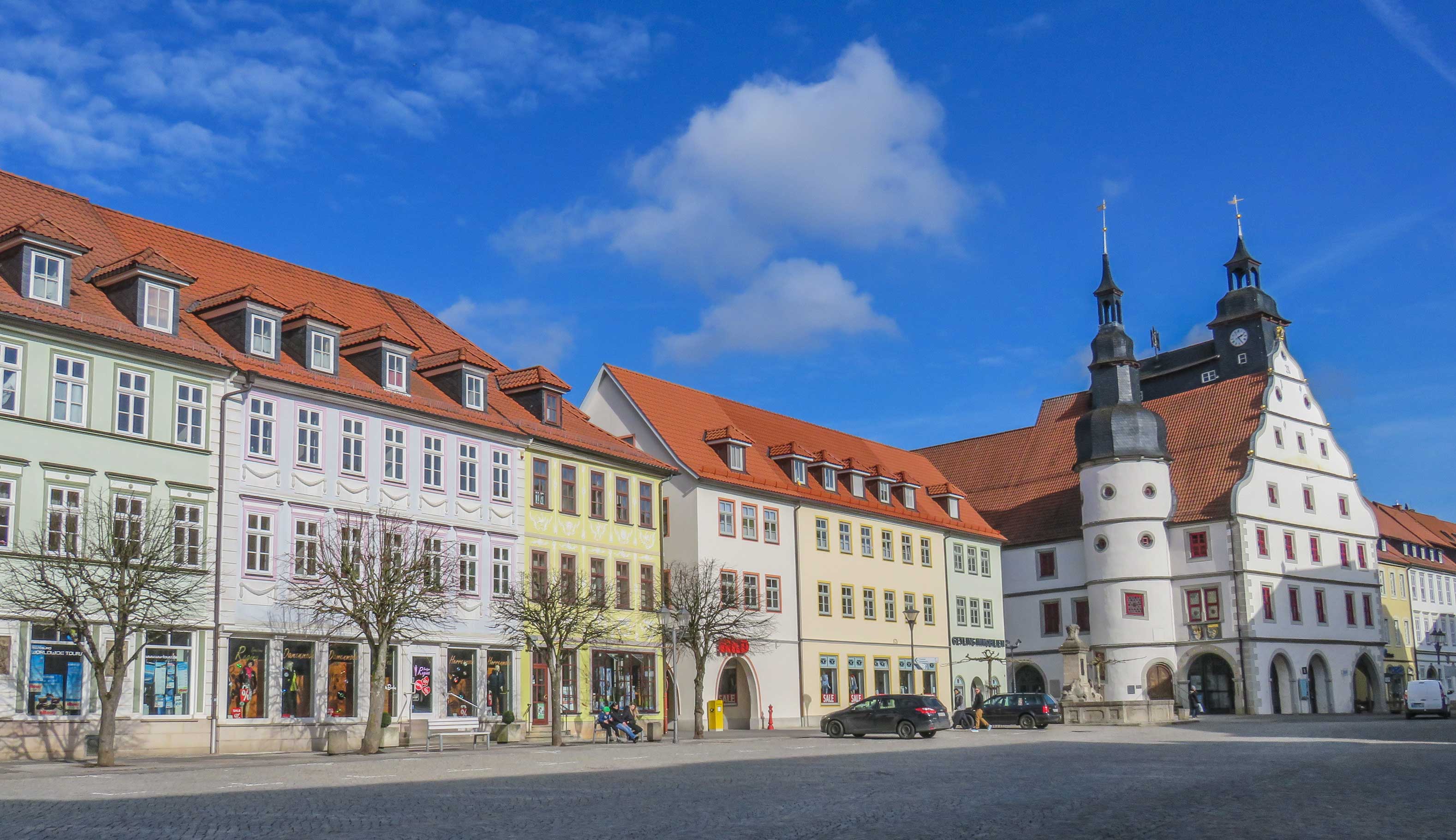 Marktplatz mit Rathaus von Hildburghausen