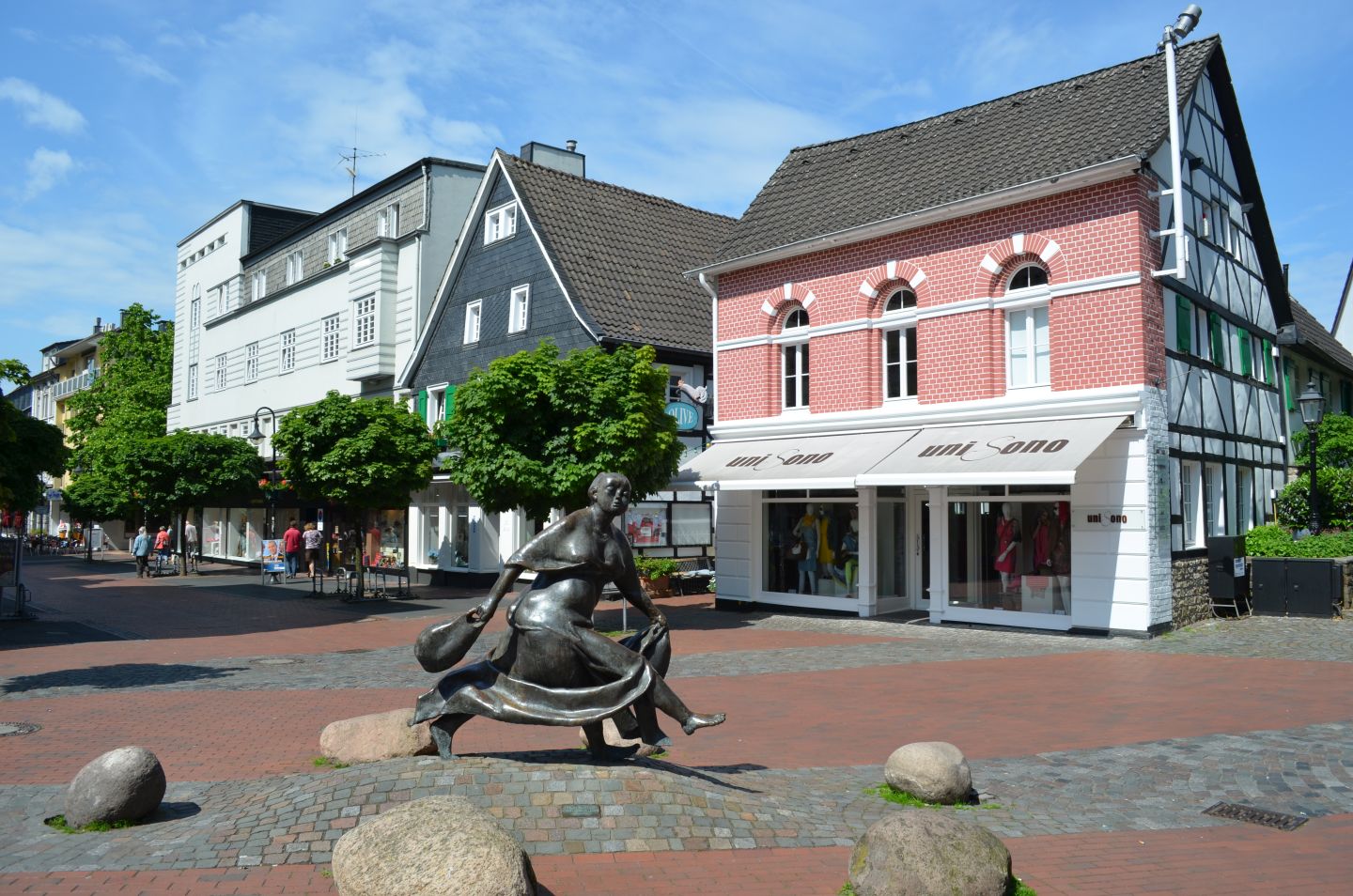 Treppenlift in Hilden und Umgebung kaufen Fußgängerzone von Hilden