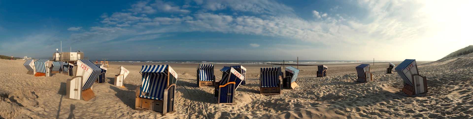 Strandkörbe am Strand von Norderney