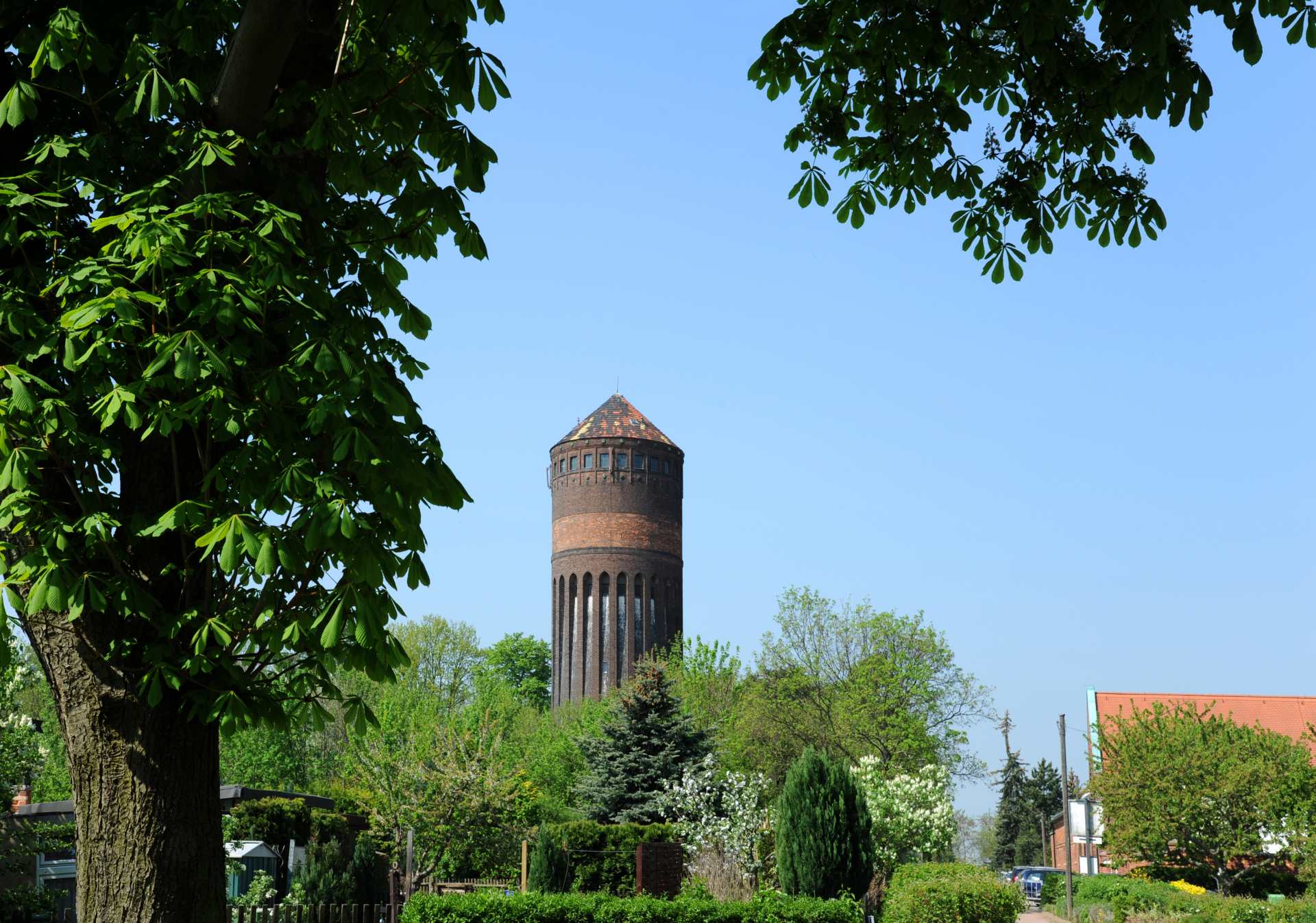 Treppenlift-Beratung für ganz Schkeuditz Historischer Wasserturm in Schkeuditz