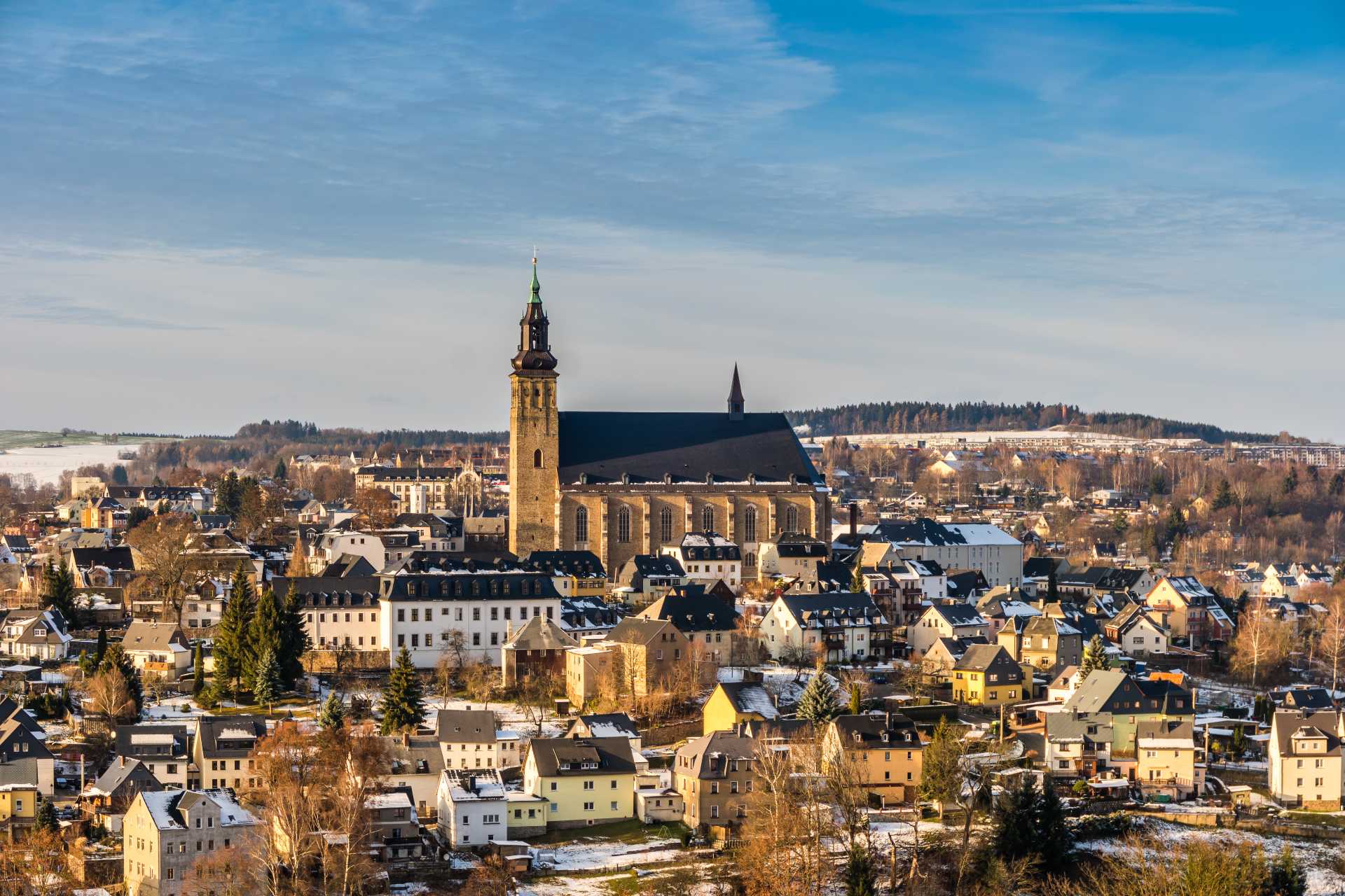 Panormablick auf die Stadt Schneeberg