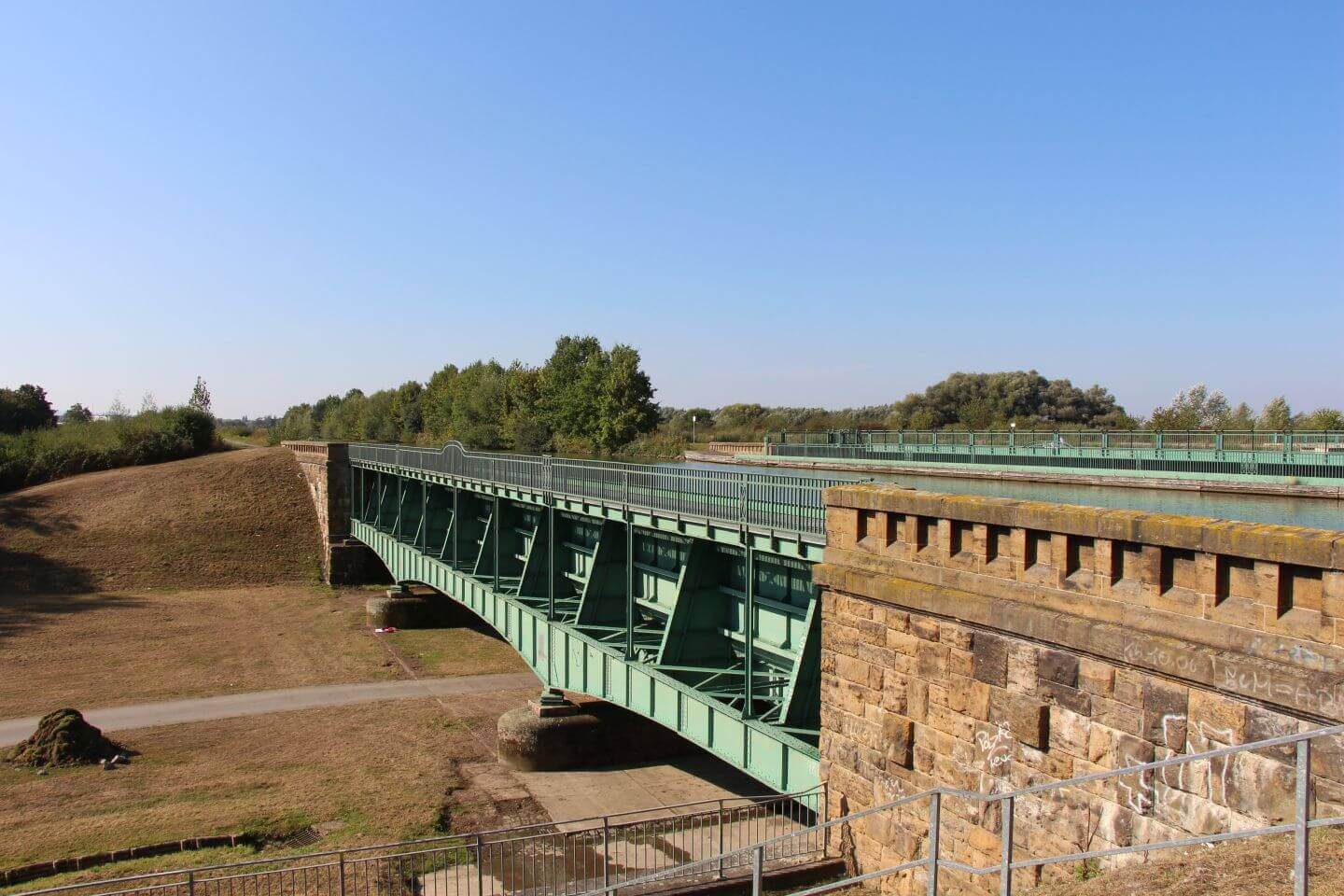 Mittellandkanalbrücke zwischen Seelze und Garbsen