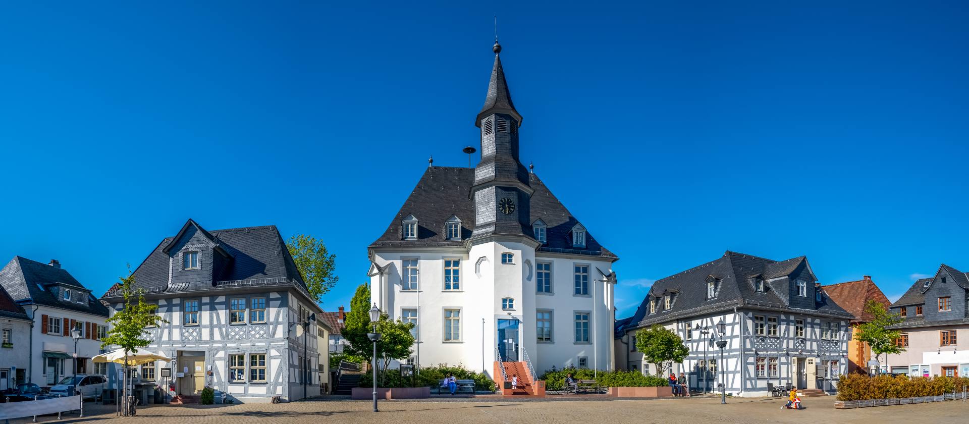 Marktplatz und Rathaus in Usingen