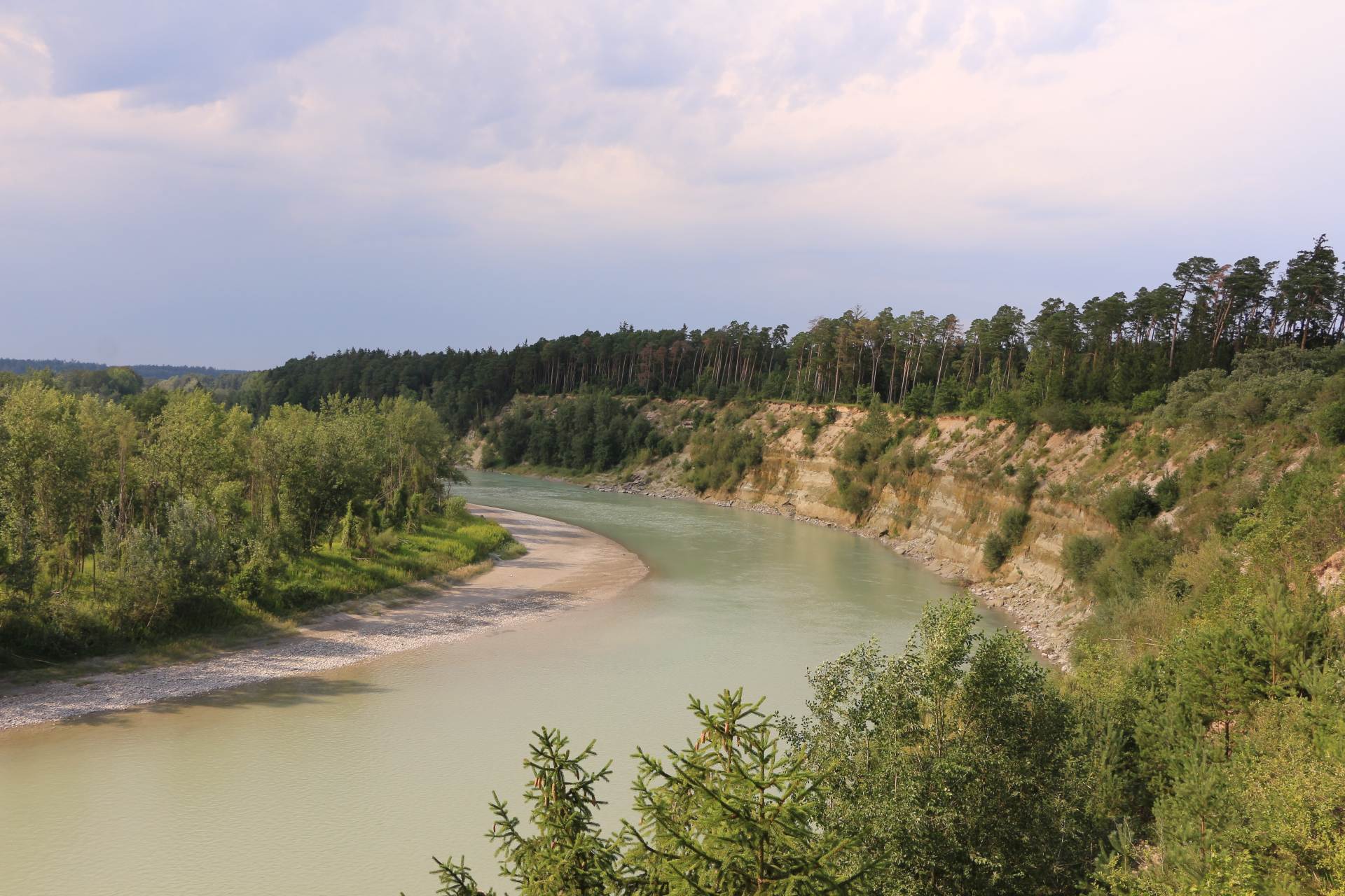 Blick auf den Fluss bei Waldkraiburg