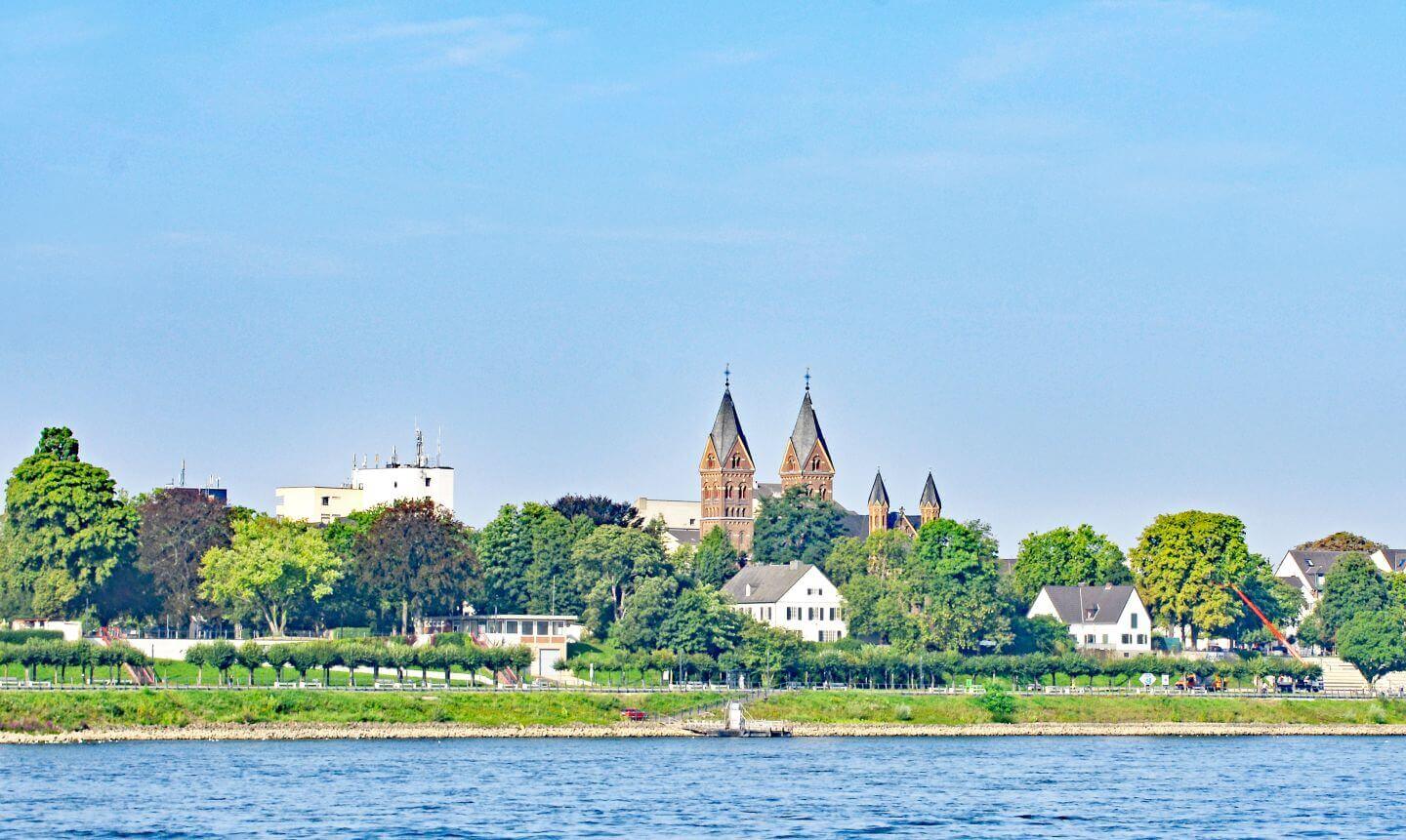 Blick auf Wesseling am Rhein