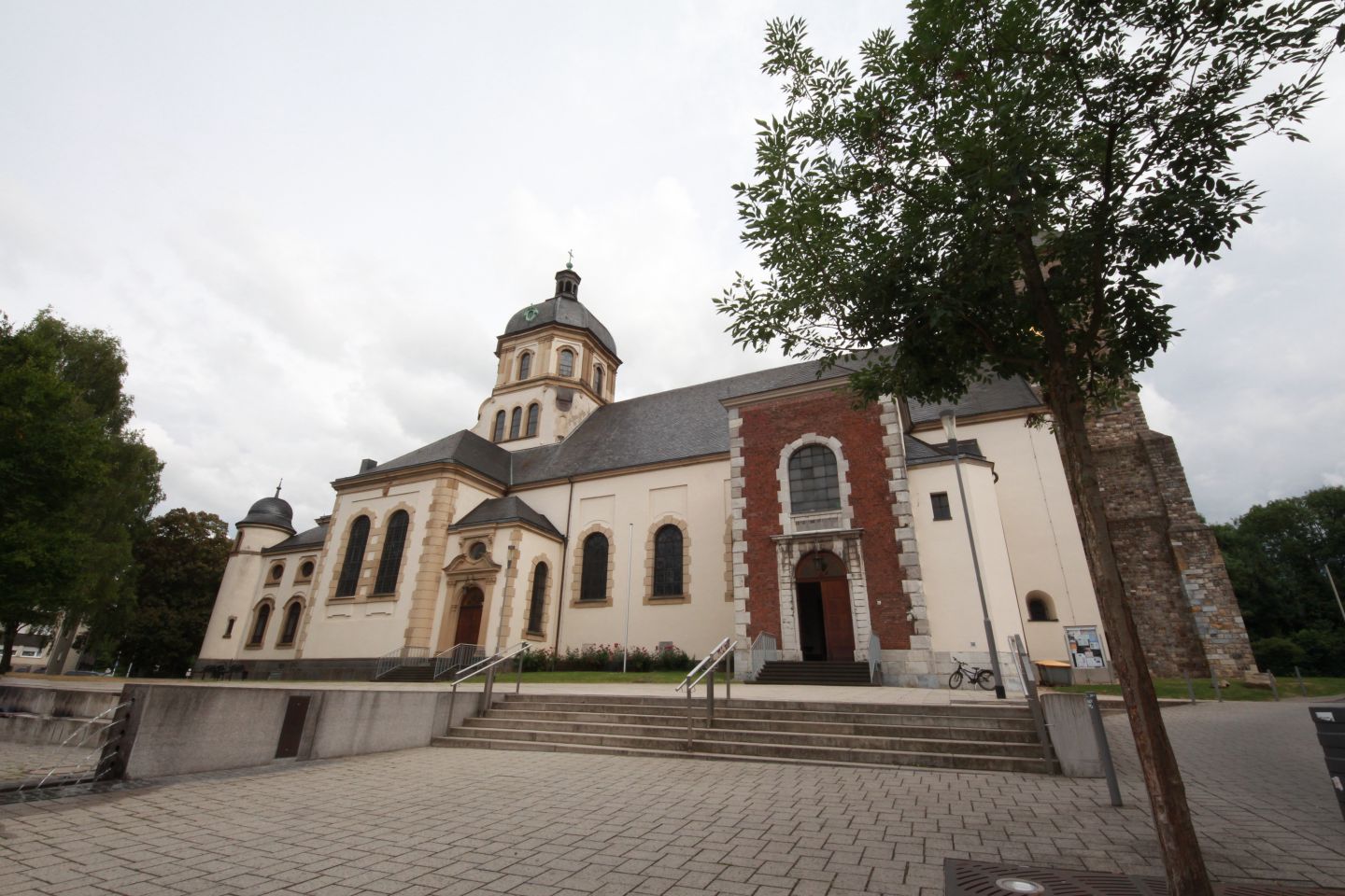 Treppenlift in Würselen und Umgebung kaufen Dom von Würselen
